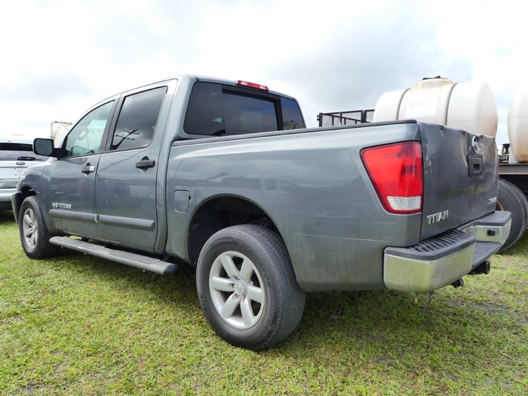 2013-nissan-titan-image-4