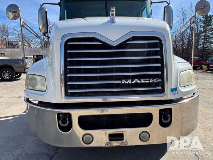 2018-mack-cxu613-truck-(gp12152)-image-19