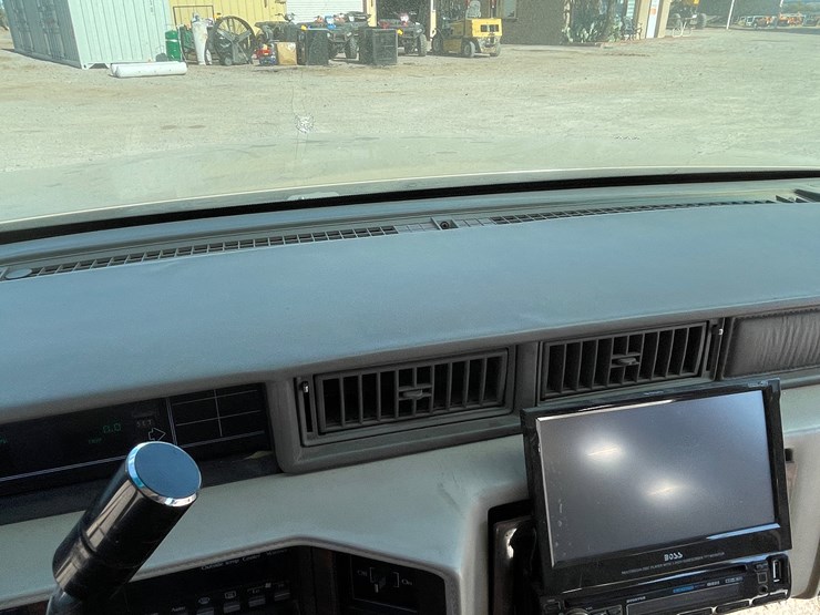 #7-•-cadillac-deville-(nm-title-in-delay)-image-76