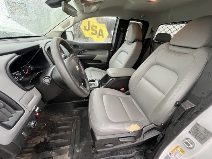 2015-chevrolet-colorado-image-24