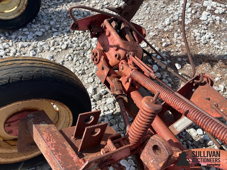 massey-ferguson-7-image-11