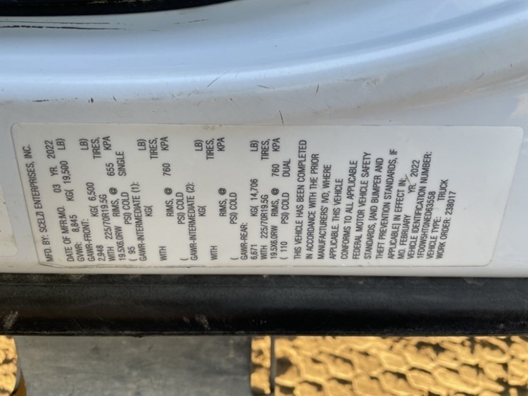 2022-ford-f550-xl-sd-image-32