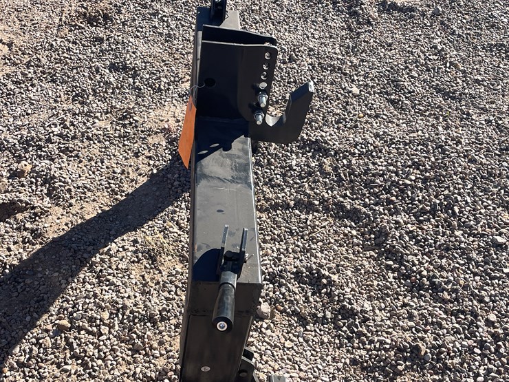 #235-•-class-1-tractors-quick-hitch-image-4