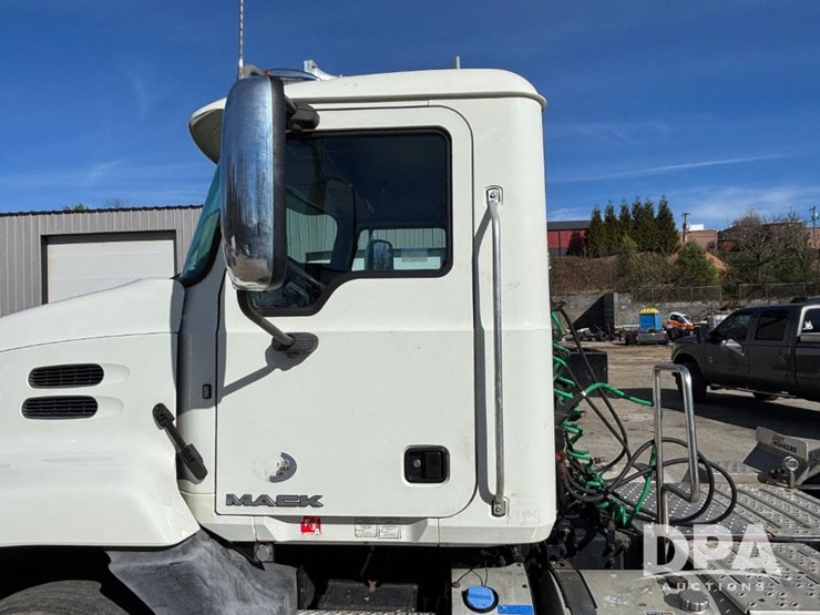 2018-mack-cxu613-truck-(gp12152)-image-27