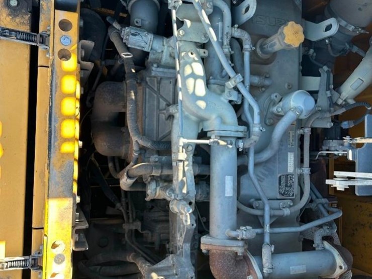 2015-deere-470g-lc-image-30