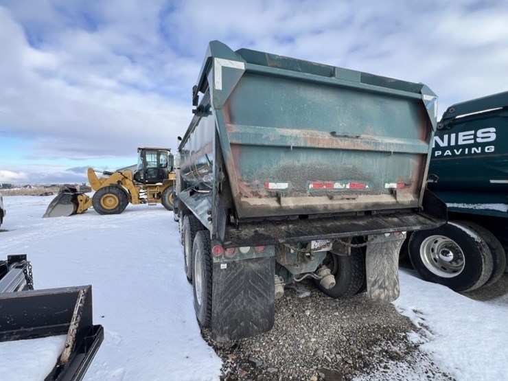 1998-peterbilt-379-image-3