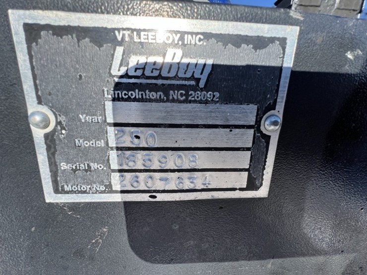 1988-leeboy-250-towable-tack-distributor-image-8