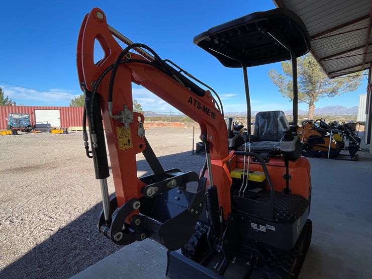 #236-•-mini-excavator-image-12