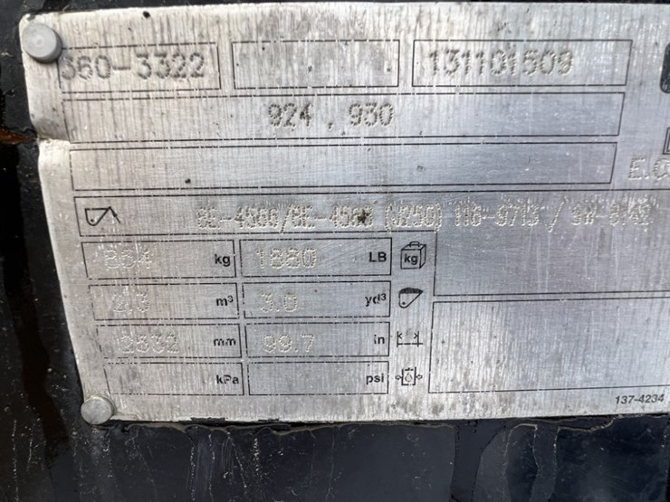 2014-caterpillar-930k-image-25