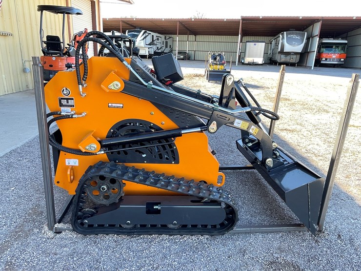 #225-•-mini-skid-steer-loader-image-23