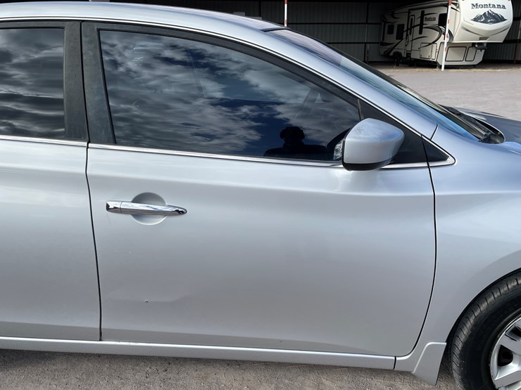 #4-•-2013-nissan-sentra-(has-nm-title)-image-32