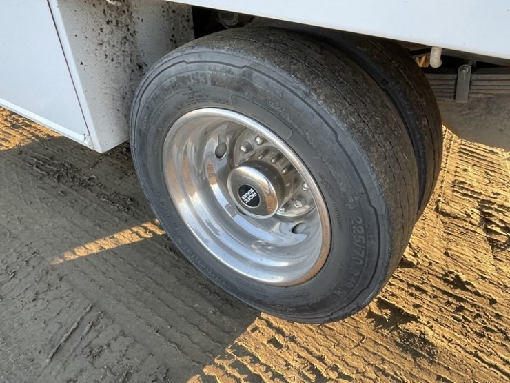 2022-ford-f550-xl-sd-image-11