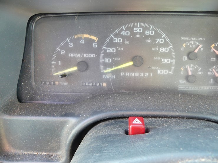 1999-gmc-3500-image-14