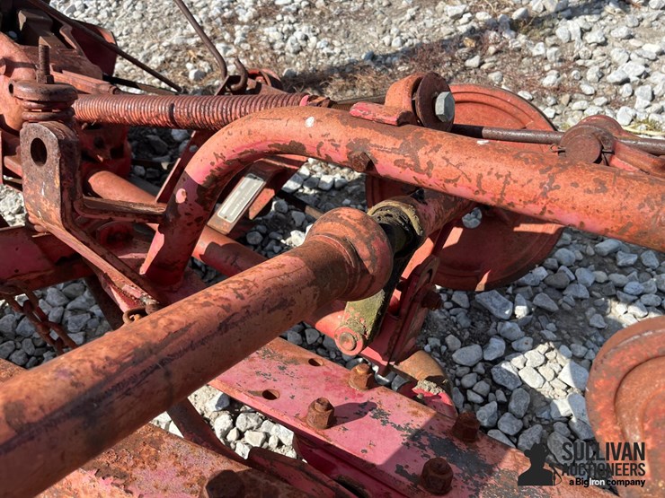 massey-ferguson-7-image-10