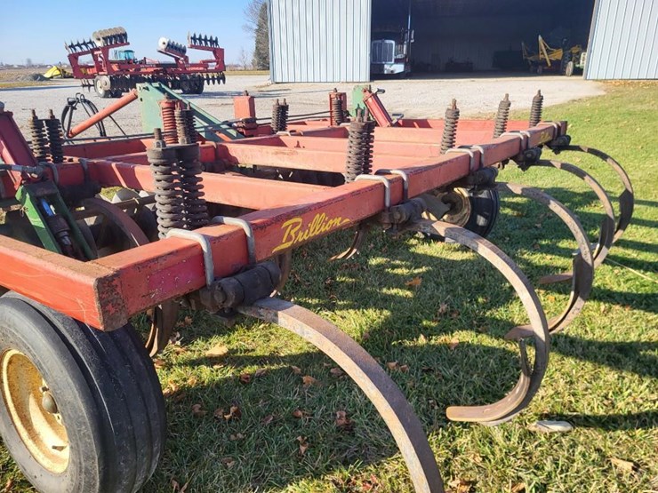 brillion-9-shank-soil-saver-image-21