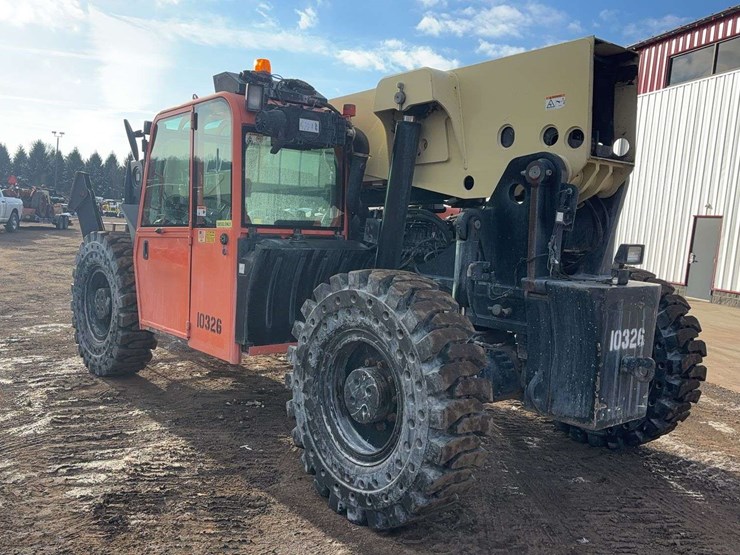 2015-jlg-g10-55a-image-4