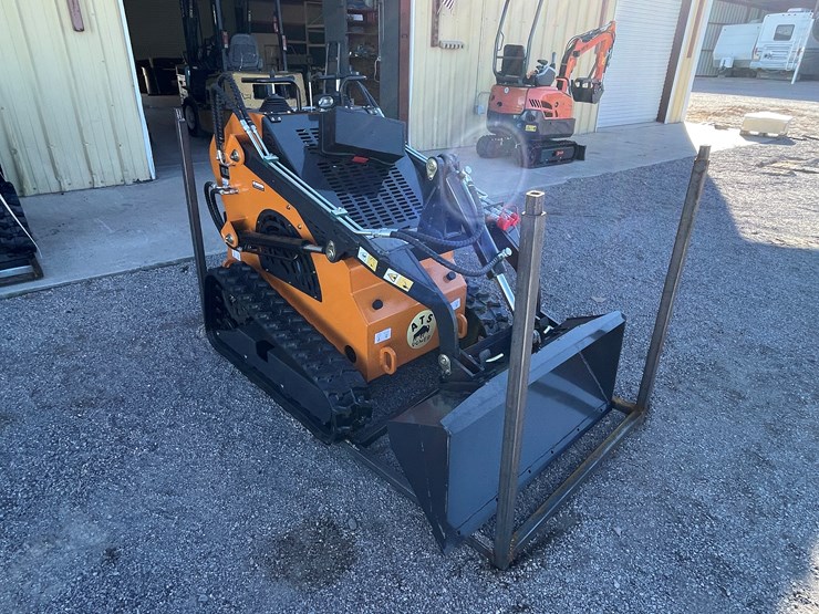 #225-•-mini-skid-steer-loader-image-24