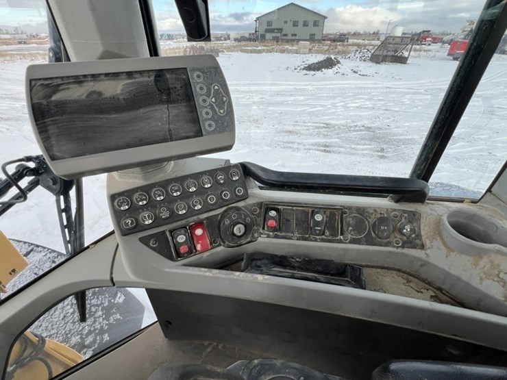 2014-caterpillar-930k-image-27