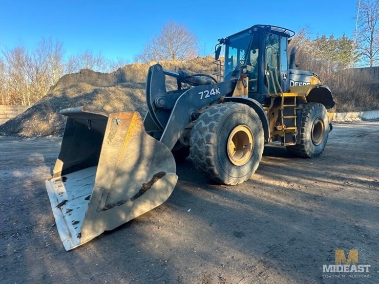 2012-deere-724k-image-3