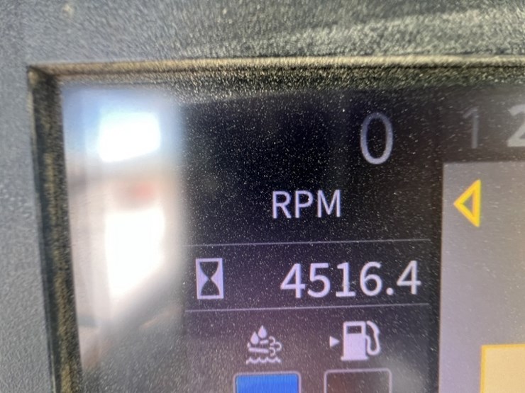 john-deere-624-image-17