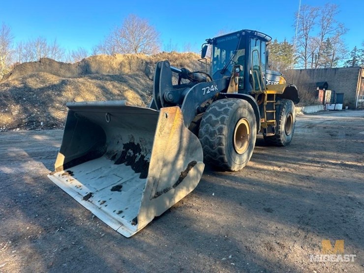 2012-deere-724k-image-2