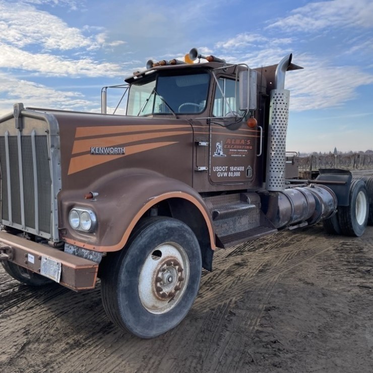 Kenworth T/A Truck Tractor