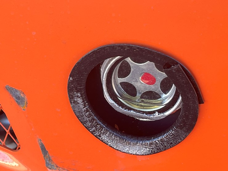 #236-•-mini-excavator-image-5