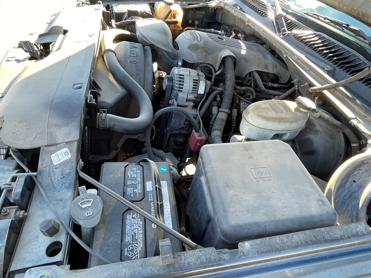 #5-•-2003-chevy-silverado-truck-(has-az-title)-image-103