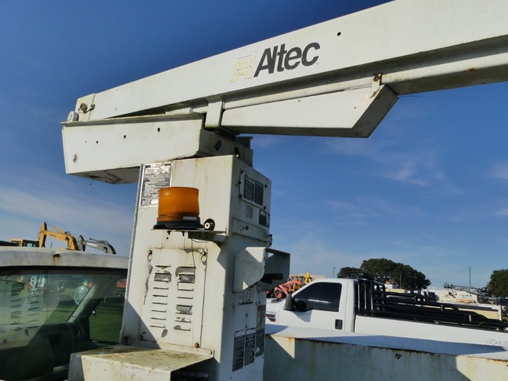 1999-gmc-3500-image-9