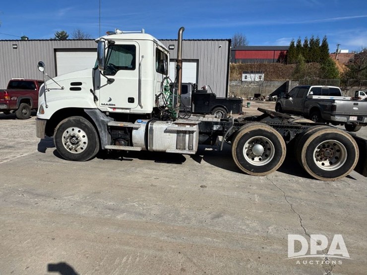 2018-mack-cxu613-truck-(gp12152)-image-14