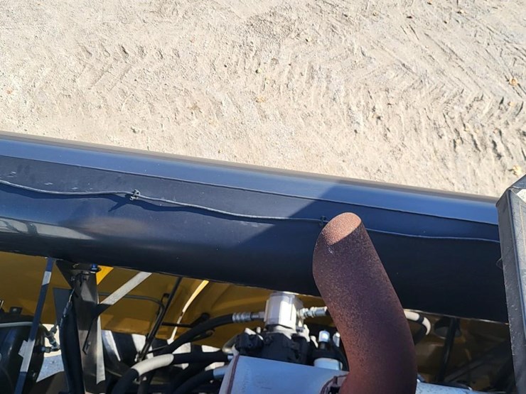 new-holland-cr9040-image-71