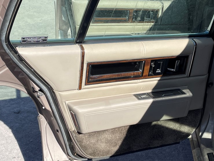 #7-•-cadillac-deville-(nm-title-in-delay)-image-55