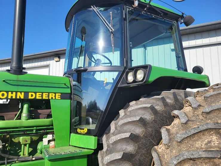 john-deere-4455-image-26