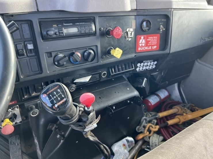 1996-international-4700-image-19