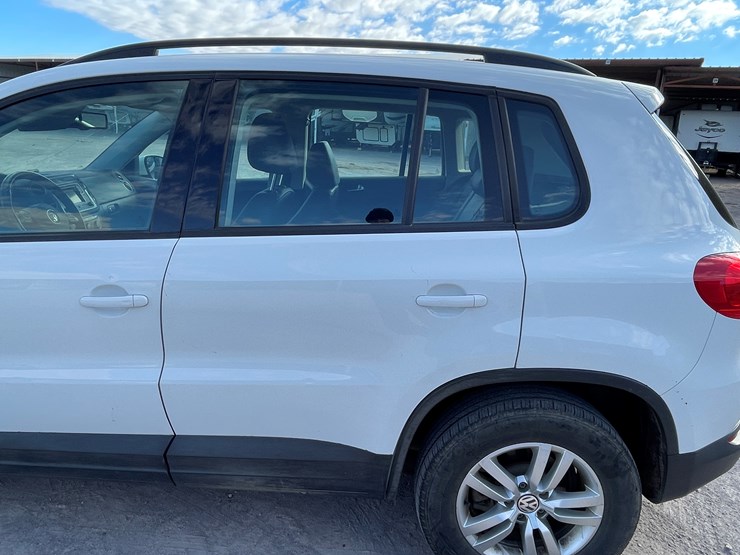 #3-•-volkswagen-tiguan-(nm-title-in-delay)-image-39