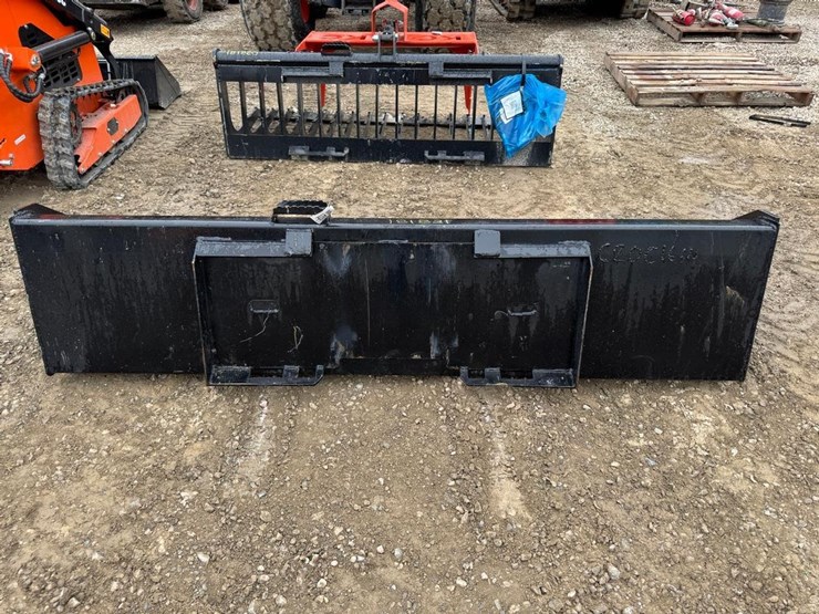 kit-container-90"-skid-steer-bucket-image-5