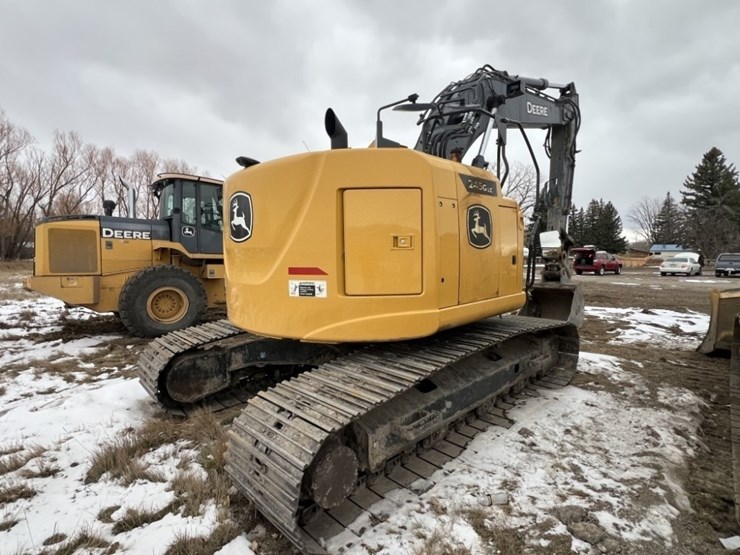 deere-245g-lc-image-5