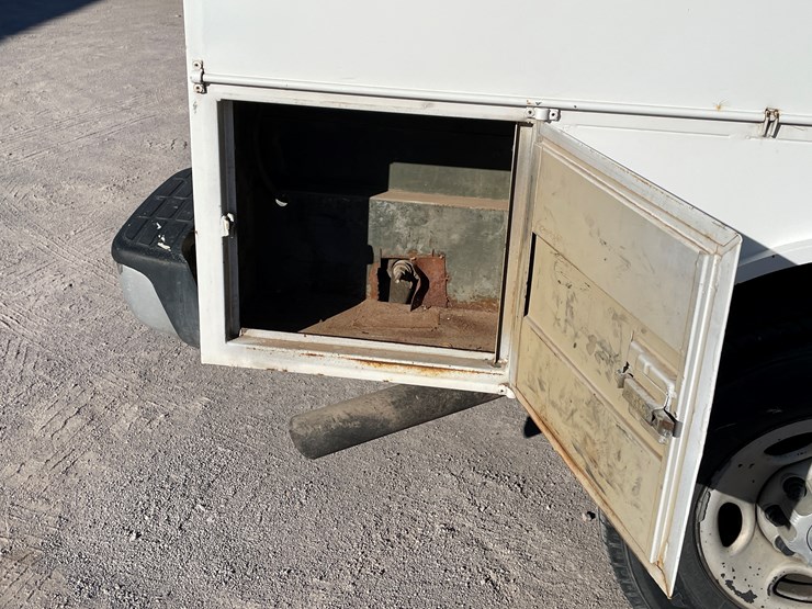 2007-chevrolet-silverado-2500-image-38