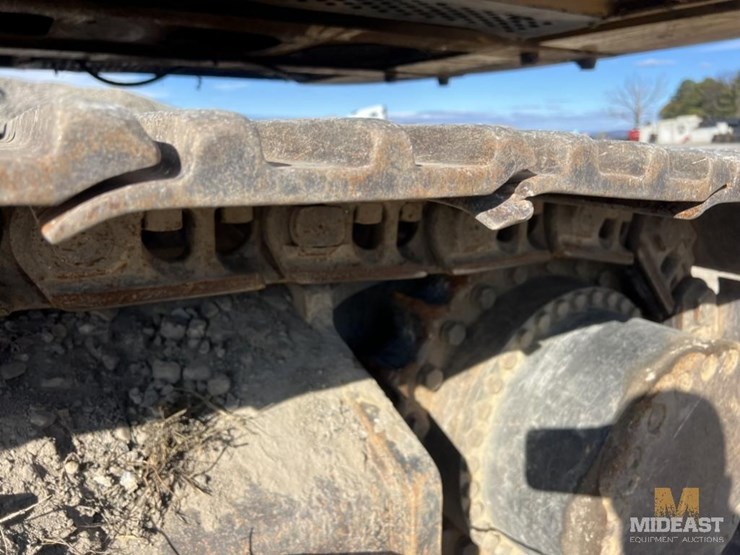 2016-deere-380g-xx00135-image-14