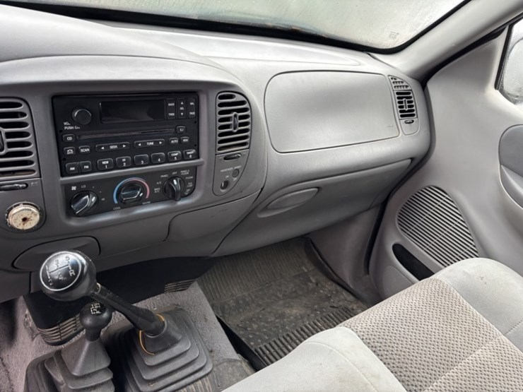 2002-ford-f150-image-28