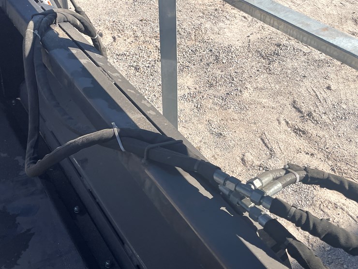 #252-•-40-in-1-combination-skid-steer-bucket-image-12