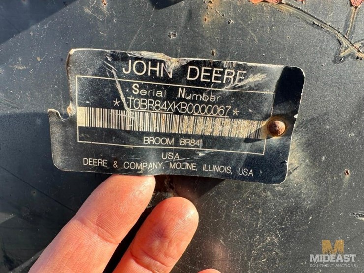 deere-br84-broom-attachment-xx00067-image-11