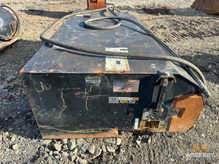 deere-br72-broom-attachment-xx00232-image-5