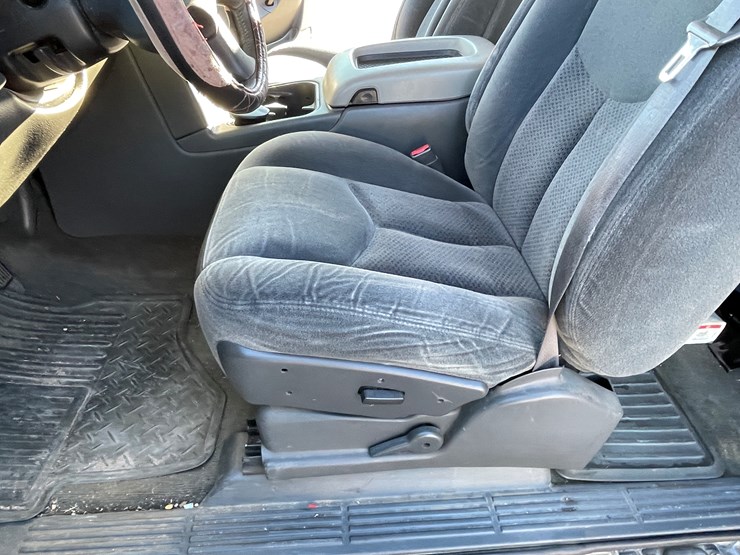 #5-•-2003-chevy-silverado-truck-(has-az-title)-image-59