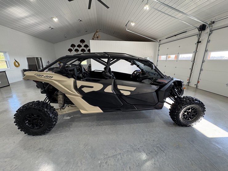 2023-can-am-maverick-x3-image-4