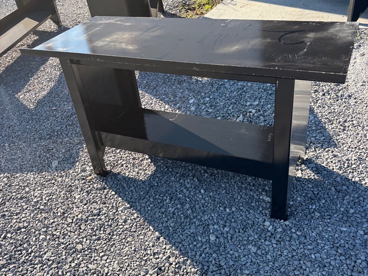 #1574a-•-work-bench-image-3