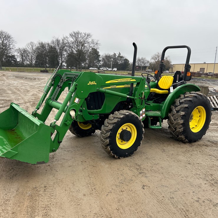 JOHN DEERE 5325