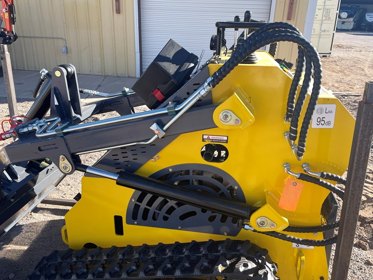 #224-•-mini-skid-steer-loader-image-24