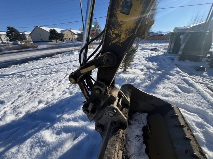 komatsu-pc88mr-11-image-11