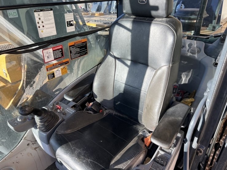 john-deere-350-image-17